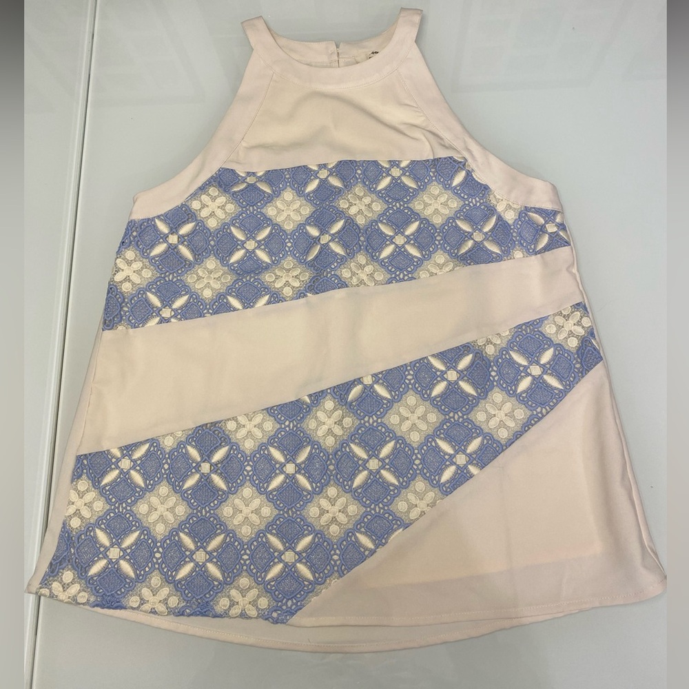 Cream Entro Sleeveless Women’s Shirt with Blue and Cream Lace Insets